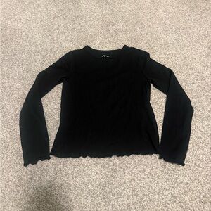 Art Class Black Long Sleeve Kids Top. Ruffle lettuce edges. Small S 6/6X
